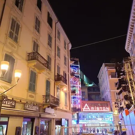 L' Amanzia - Bilocale Fronte Ariston San Remo
